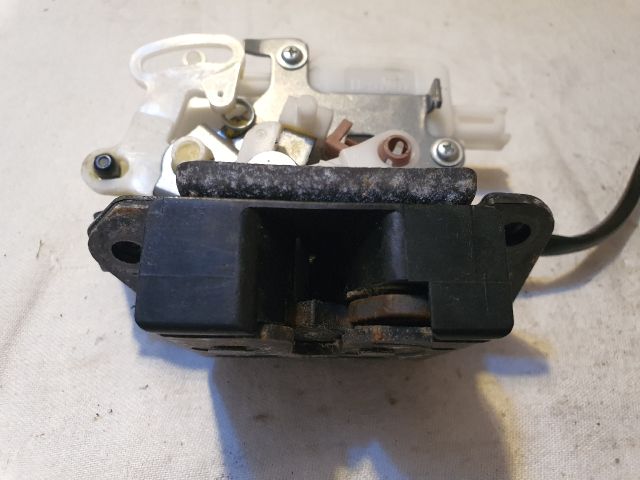 bontott MAZDA 5 Csomagtérajtó Zárszerkezet