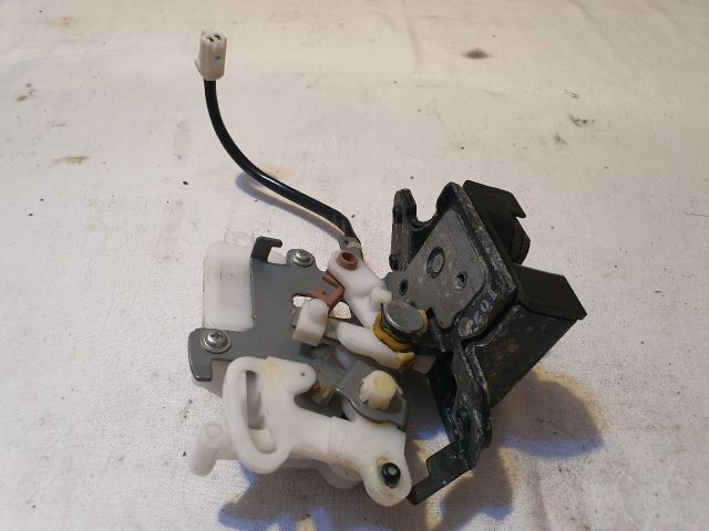 bontott MAZDA 5 Csomagtérajtó Zárszerkezet