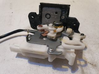 bontott MAZDA 5 Csomagtérajtó Zárszerkezet