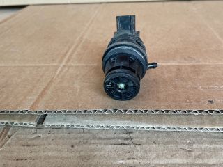 bontott MAZDA 5 Első Ablakmosó Szivattyú