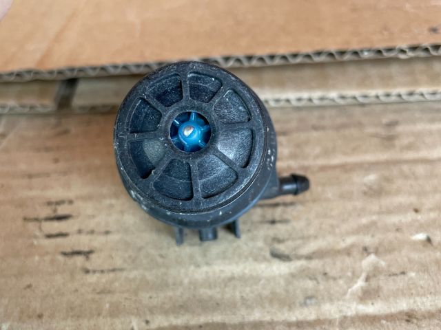 bontott MAZDA 5 Első Ablakmosó Szivattyú