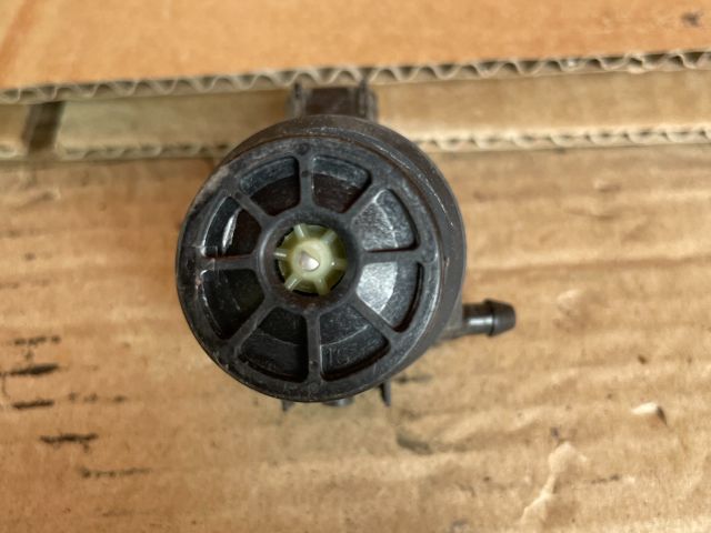 bontott MAZDA 5 Első Ablakmosó Szivattyú