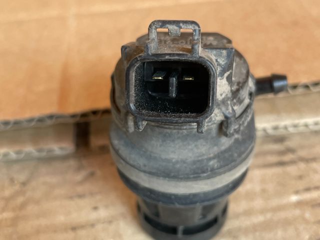 bontott MAZDA 5 Első Ablakmosó Szivattyú