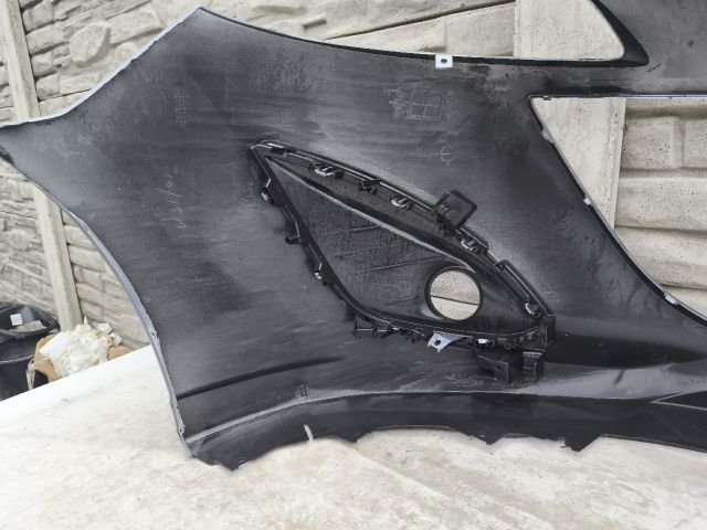 bontott MAZDA 5 Első Lökhárító (Részeivel)