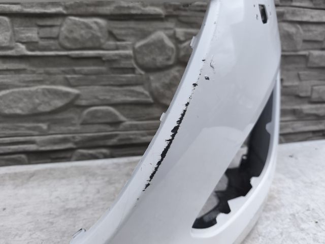 bontott MAZDA 5 Első Lökhárító (Részeivel)