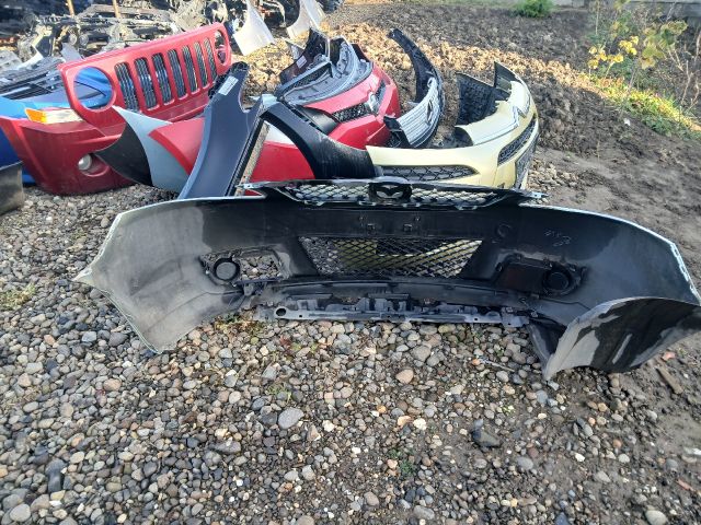 bontott MAZDA 5 Első Lökhárító (Részeivel)