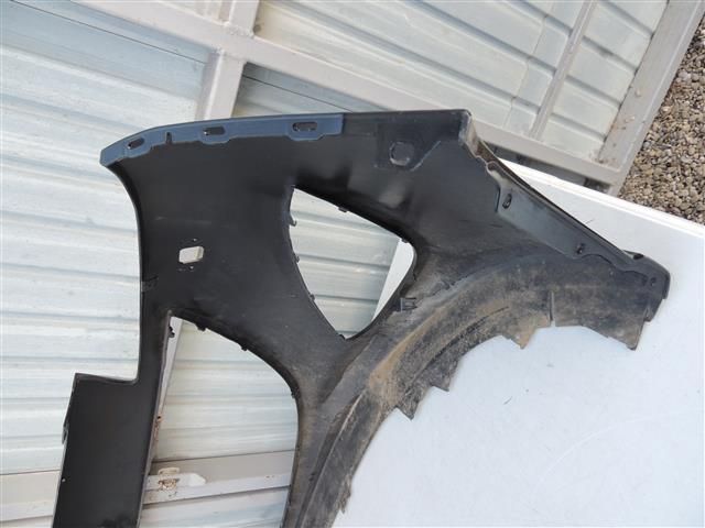 bontott MAZDA 5 Első Lökhárító (Részeivel)