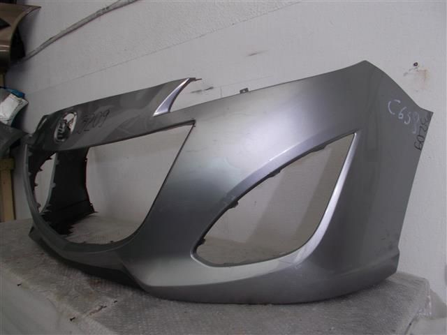 bontott MAZDA 5 Első Lökhárító (Részeivel)