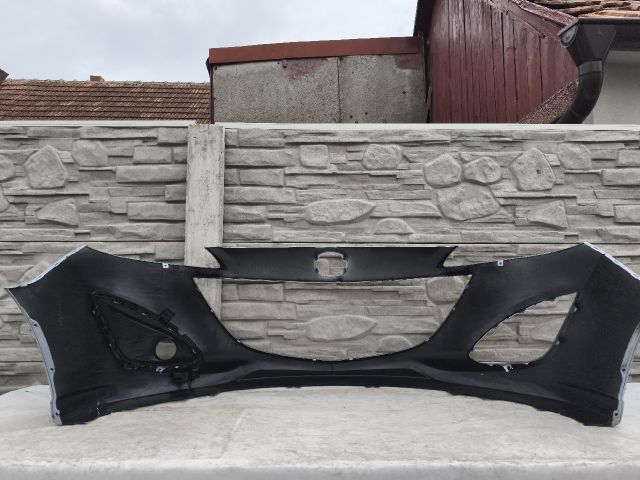 bontott MAZDA 5 Első Lökhárító (Részeivel)