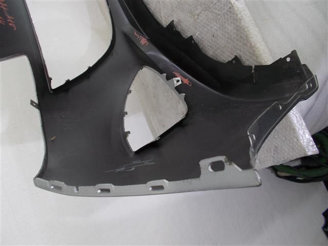 bontott MAZDA 5 Első Lökhárító (Részeivel)