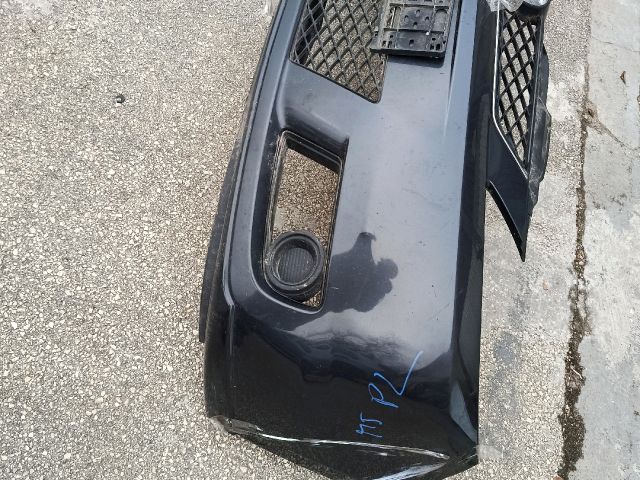 bontott MAZDA 5 Első Lökhárító (Üresen)