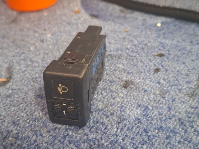 bontott MAZDA 5 Fényszórómagasság Állító Kapcsoló