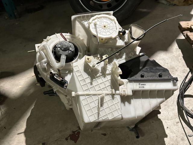 bontott MAZDA 5 Fűtés Box