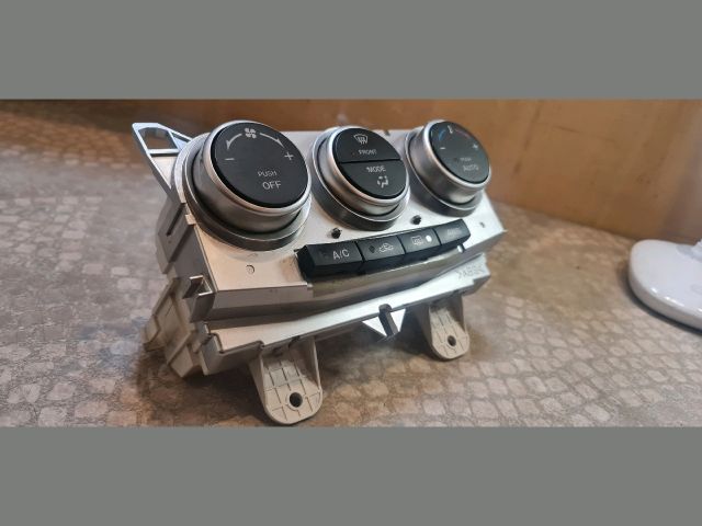 bontott MAZDA 5 Fűtéskapcsoló (digit klímás)
