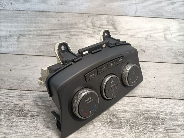 bontott MAZDA 5 Fűtéskapcsoló (digit klímás)