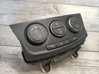 bontott MAZDA 5 Fűtéskapcsoló (digit klímás)