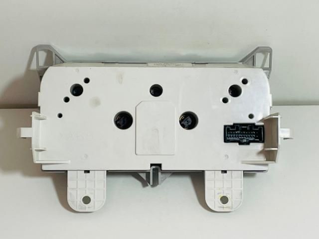 bontott MAZDA 5 Fűtéskapcsoló