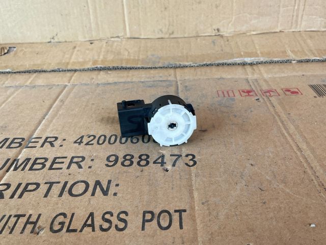 bontott MAZDA 5 Gyújtáskapcsoló Elektronika