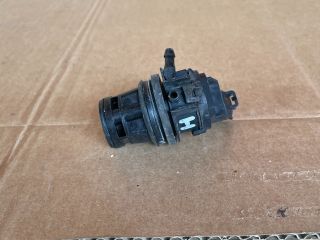 bontott MAZDA 5 Hátsó Ablakmosó Szivattyú