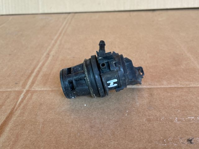 bontott MAZDA 5 Hátsó Ablakmosó Szivattyú