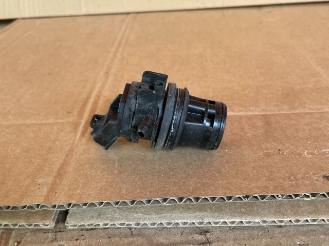 bontott MAZDA 5 Hátsó Ablakmosó Szivattyú