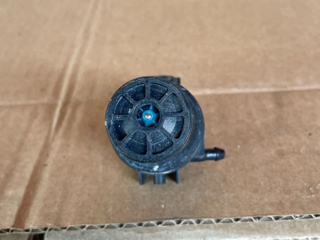 bontott MAZDA 5 Hátsó Ablakmosó Szivattyú