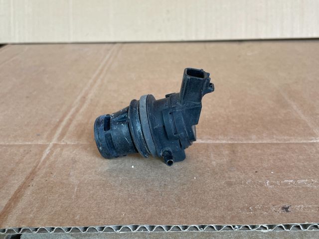 bontott MAZDA 5 Hátsó Ablakmosó Szivattyú