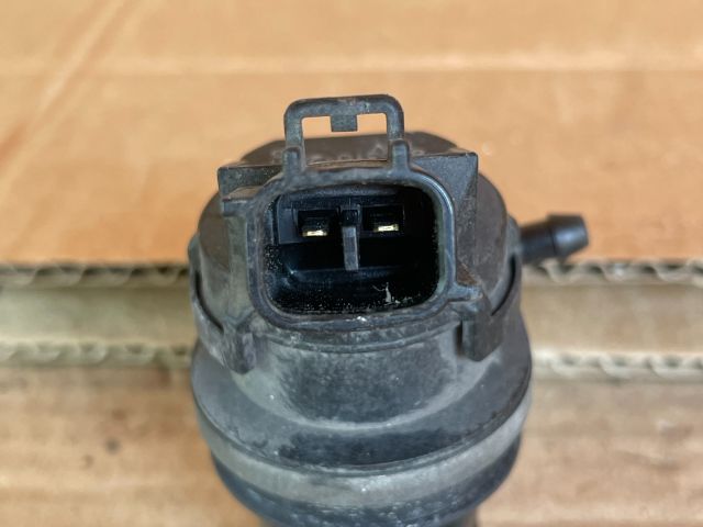 bontott MAZDA 5 Hátsó Ablakmosó Szivattyú