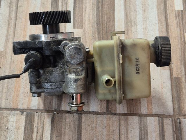 bontott MAZDA 5 Hidraulika Szivattyú