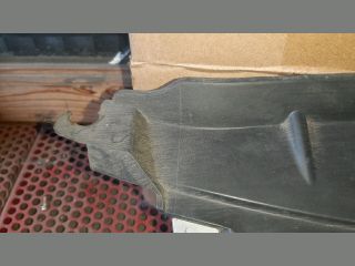 bontott MAZDA 5 Hűtőrács