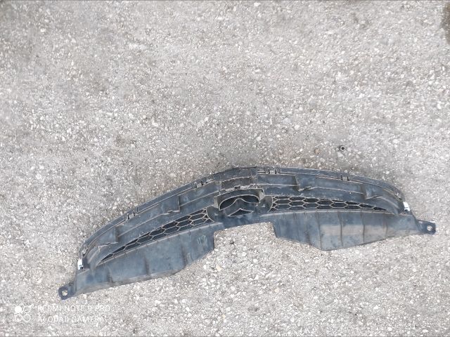 bontott MAZDA 5 Hűtőrács