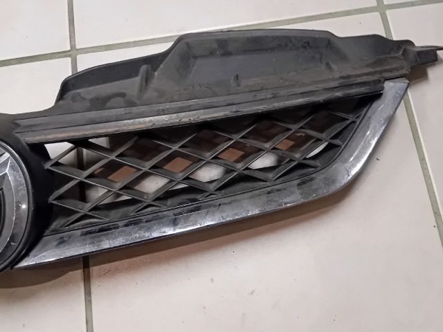 bontott MAZDA 5 Hűtőrács