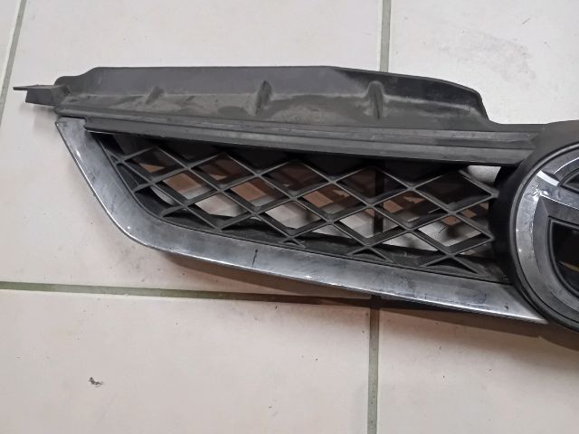 bontott MAZDA 5 Hűtőrács