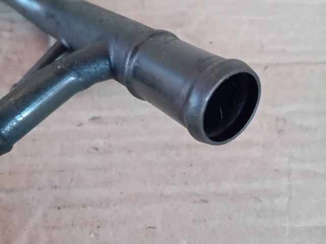 bontott MAZDA 5 Hűtővíz Elosztó Cső