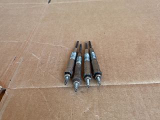 bontott MAZDA 5 Izzító/Gyújtó Gyertya