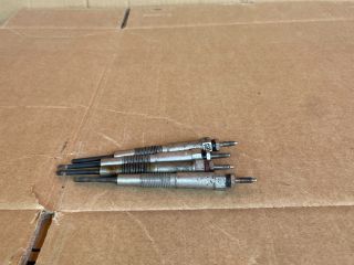 bontott MAZDA 5 Izzító/Gyújtó Gyertya