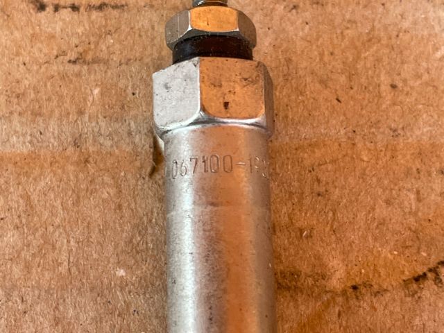 bontott MAZDA 5 Izzító/Gyújtó Gyertya