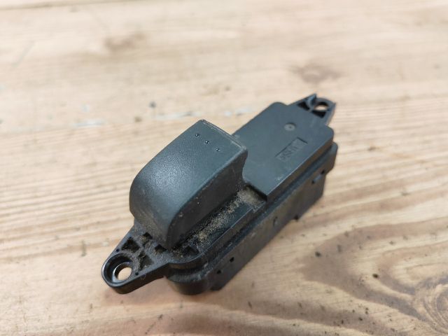 bontott MAZDA 5 Jobb első Ablakemelő Kapcsoló