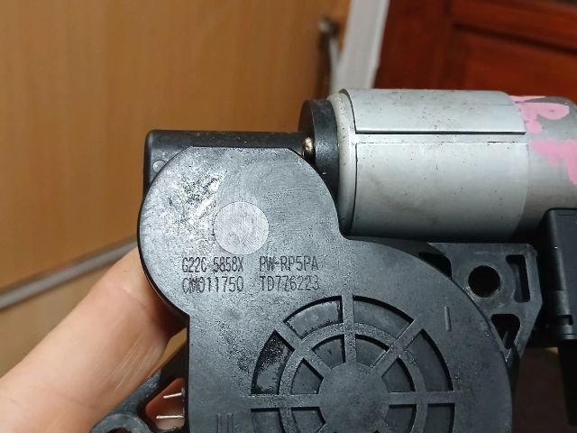 bontott MAZDA 5 Jobb első Ablakemelő Motor