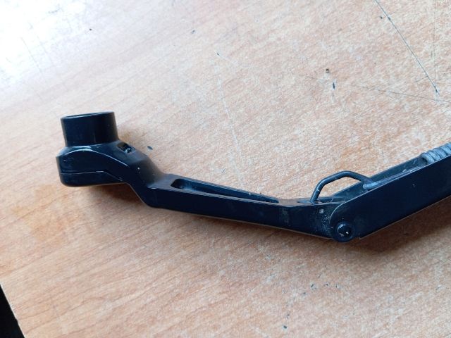 bontott MAZDA 5 Jobb első Ablaktörlő Kar