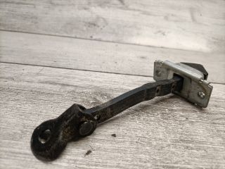 bontott MAZDA 5 Jobb első Ajtóhatároló