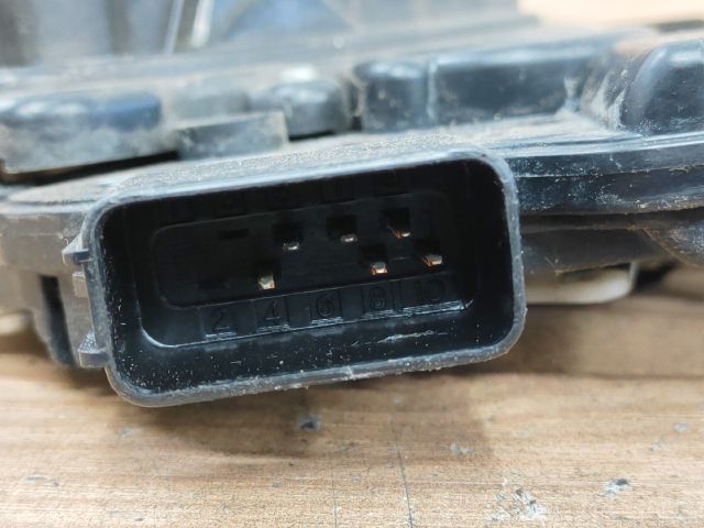 bontott MAZDA 5 Jobb első Ajtózár