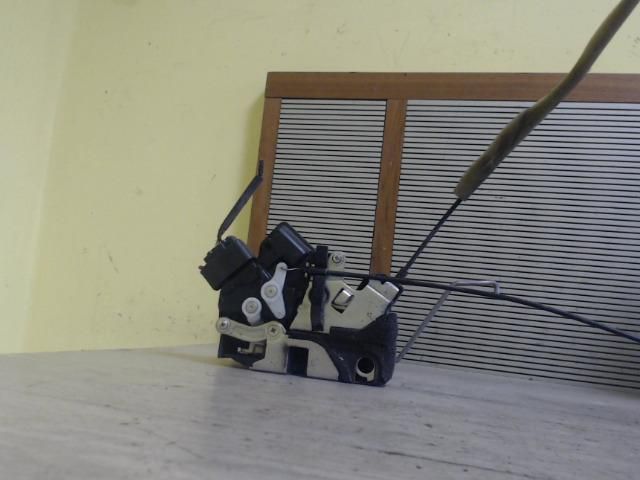 bontott MAZDA 5 Jobb első Ajtózár