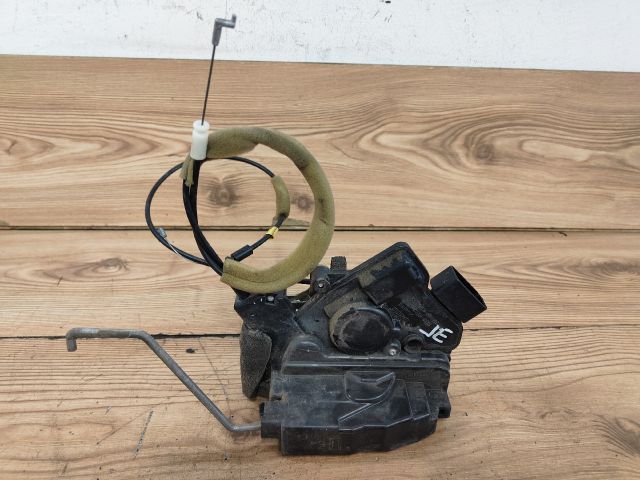 bontott MAZDA 5 Jobb első Ajtózár