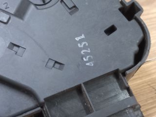 bontott MAZDA 5 Jobb első Ajtózár