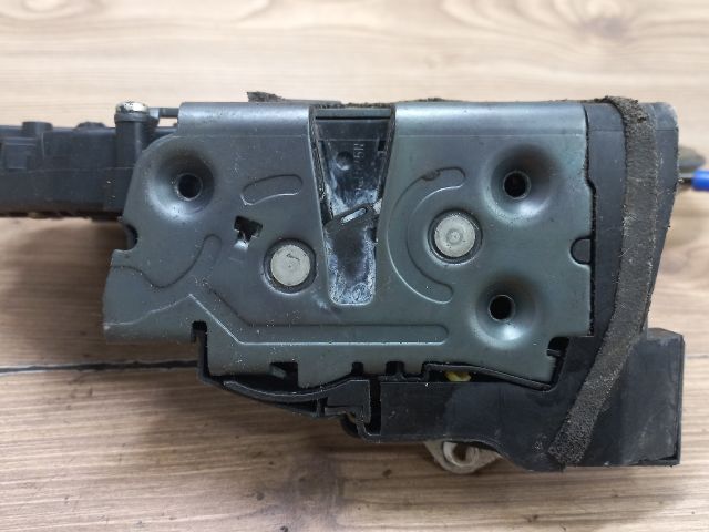 bontott MAZDA 5 Jobb első Ajtózár