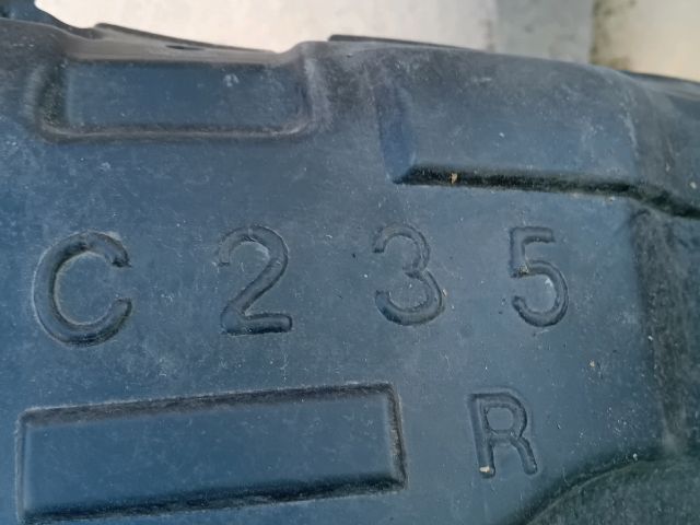 bontott MAZDA 5 Jobb első Első Dobbetét (Kerékjárati, Műanyag)