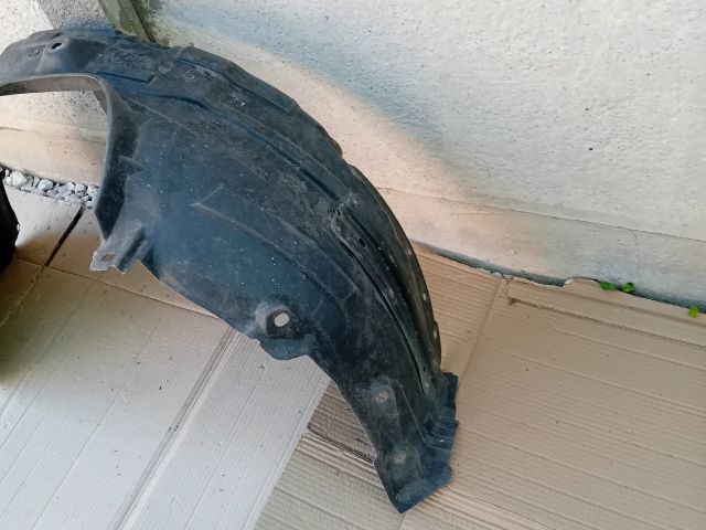 bontott MAZDA 5 Jobb első Első Dobbetét (Kerékjárati, Műanyag)