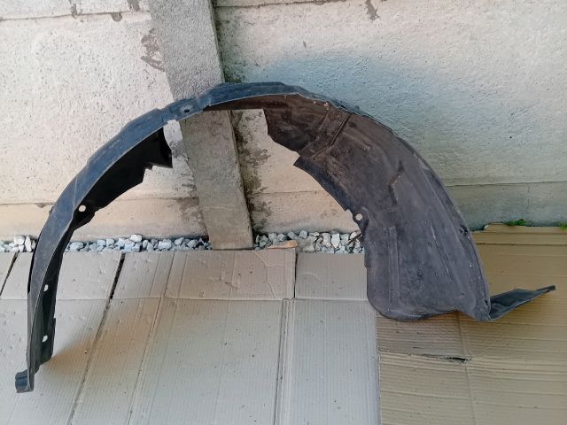 bontott MAZDA 5 Jobb első Első Dobbetét (Kerékjárati, Műanyag)