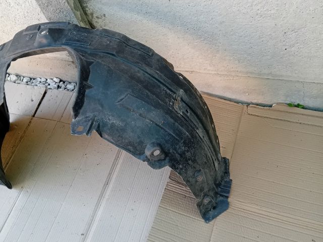 bontott MAZDA 5 Jobb első Első Dobbetét (Kerékjárati, Műanyag)